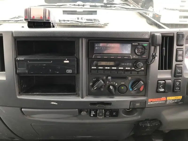 いすゞ フォワード 中型/増トン クレーン付 3段 ラジコンの中古トラック画像14