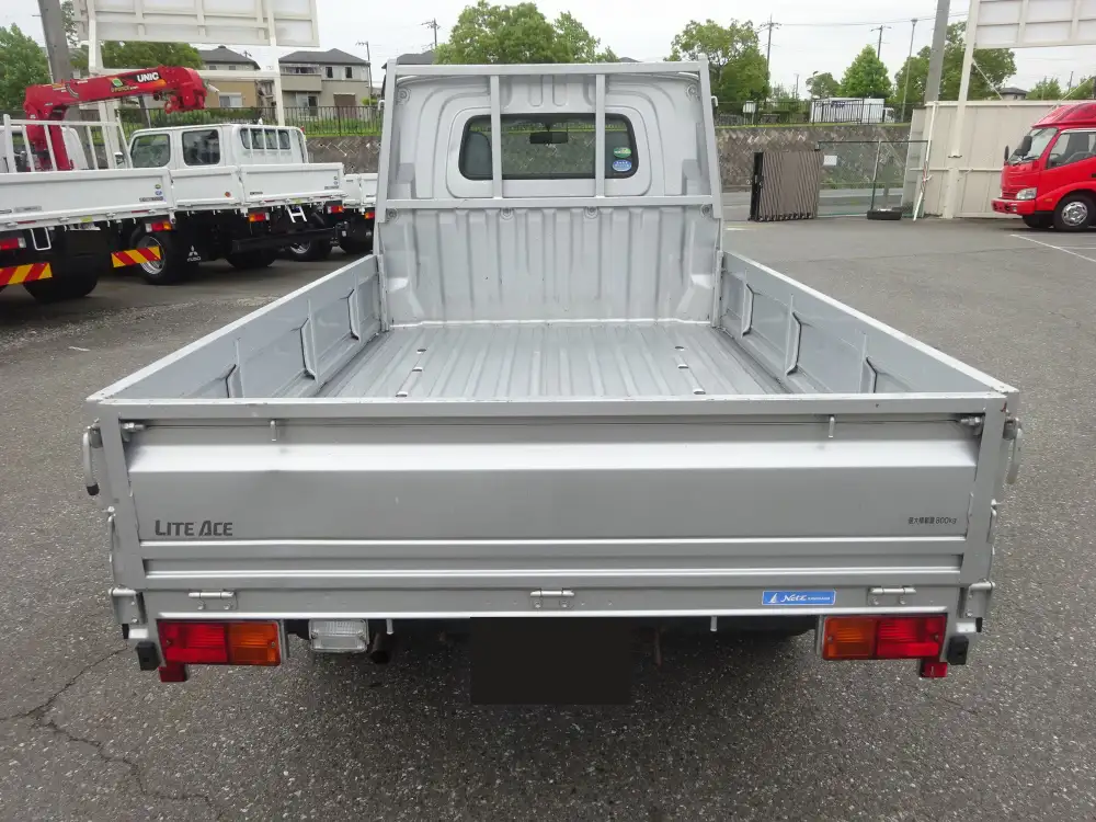 トヨタ ライトエース 小型 平ボディ 床鉄板 DBF-S402Uの中古トラック画像4