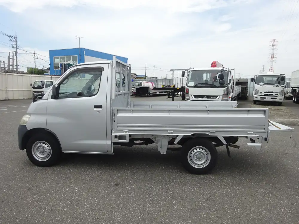 トヨタ ライトエース 小型 平ボディ 床鉄板 DBF-S402Uの中古トラック画像3