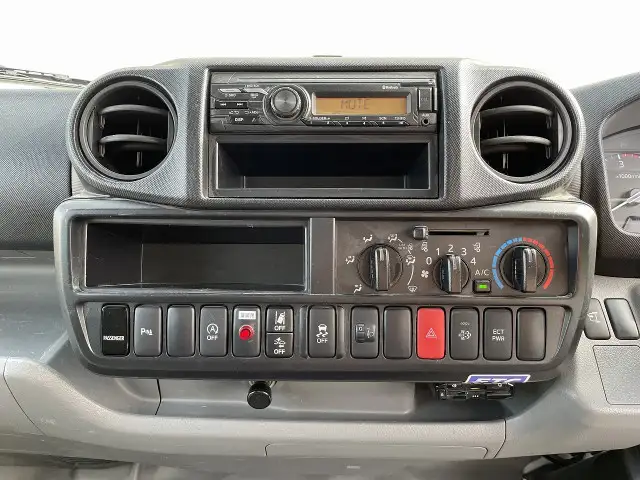 トヨタ ダイナ 小型 アルミバン サイドドア 2RG-XZC605の中古トラック画像16
