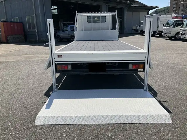 日野 デュトロ 小型 平ボディ パワーゲート SKG-XZU710Mの中古トラック画像4