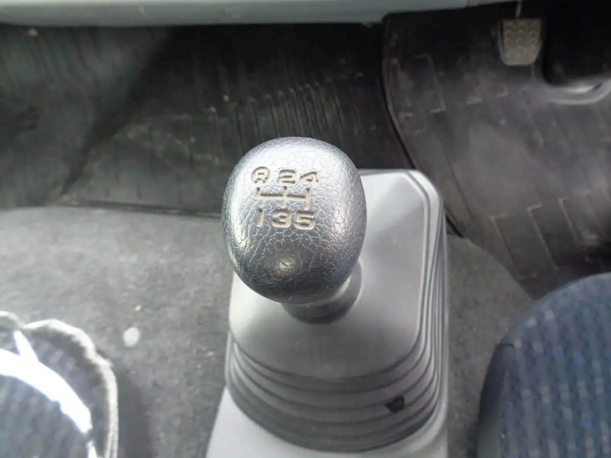 日野 デュトロ 小型 平ボディ 床鉄板 TKG-XZU775Mの中古トラック画像15