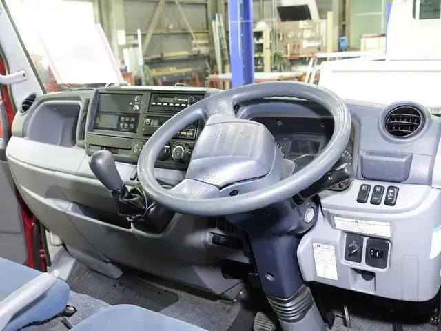 三菱 キャンター 小型 冷凍冷蔵 中温 パワーゲートの中古トラック画像11