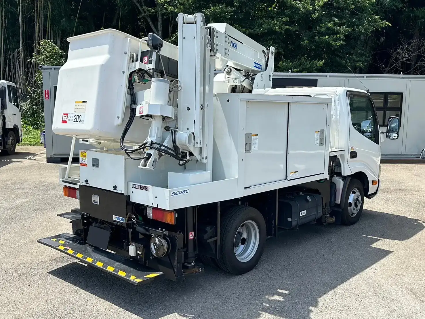 日野 デュトロ 小型 高所・建柱車 高所作業車 電工仕様の中古トラック画像3
