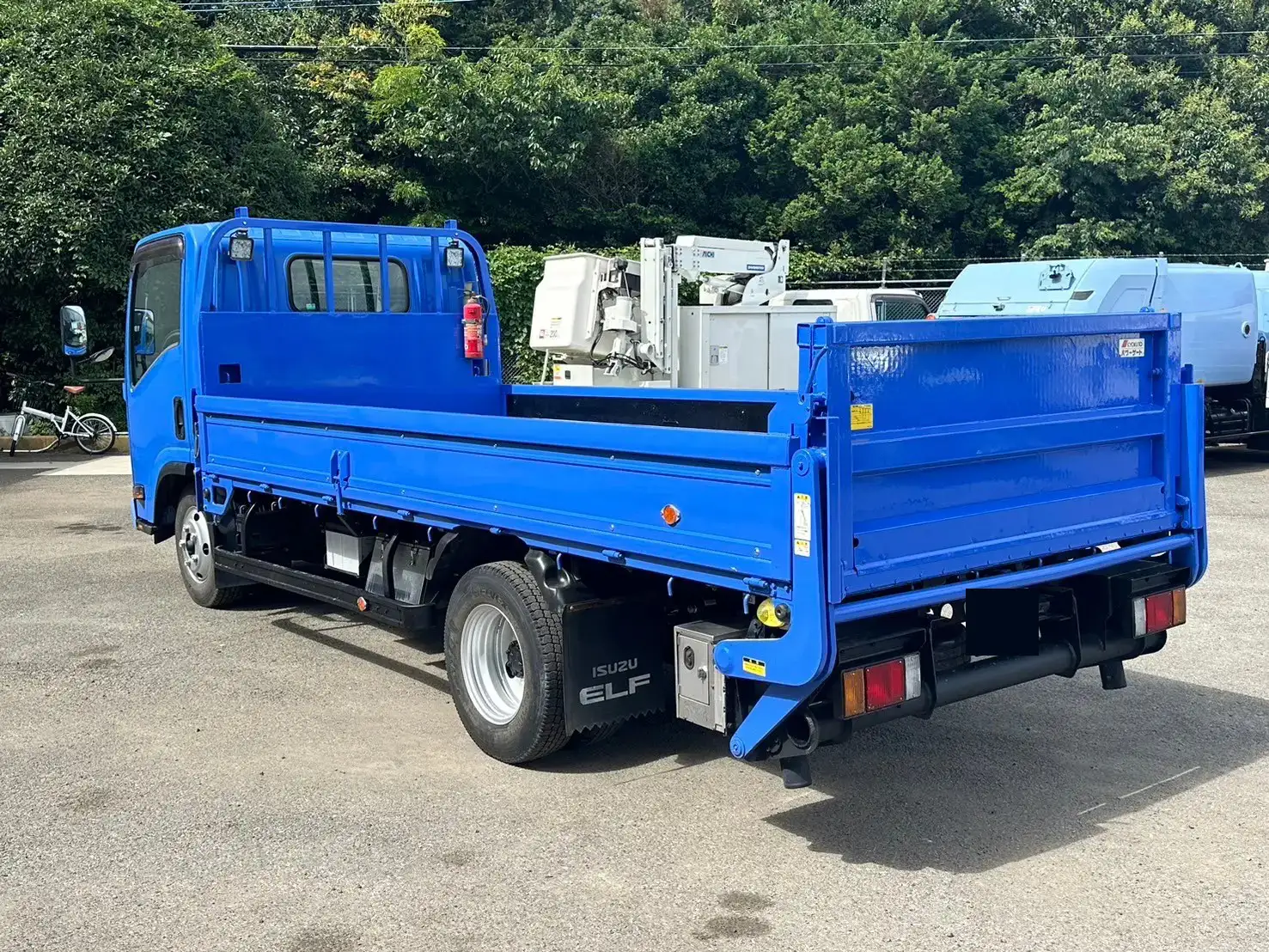 いすゞ エルフ 小型 平ボディ パワーゲート 床鉄板の中古トラック画像4