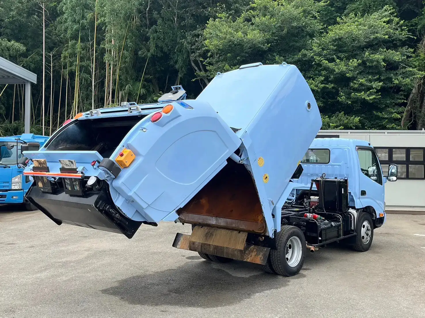 日野 デュトロ 小型 パッカー車 巻き込み式 回転ダンプ式の中古トラック画像5