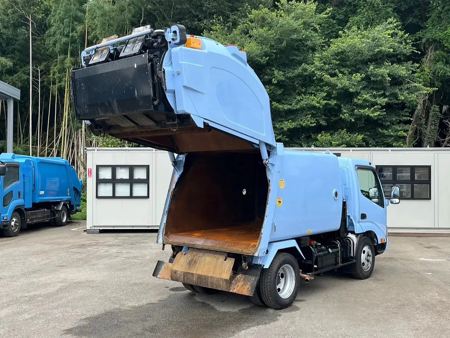 日野 デュトロ 小型 パッカー車 巻き込み式 回転ダンプ式の中古トラック画像6