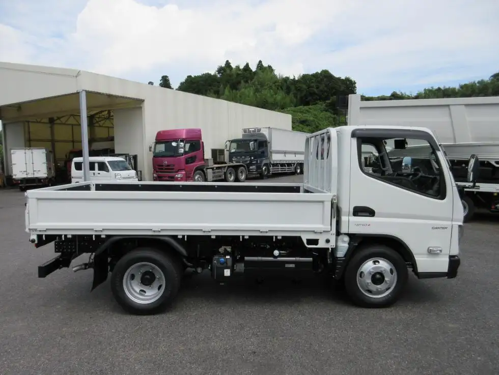 三菱 キャンター 小型 平ボディ 2RG-FBAV0 の中古トラック画像2
