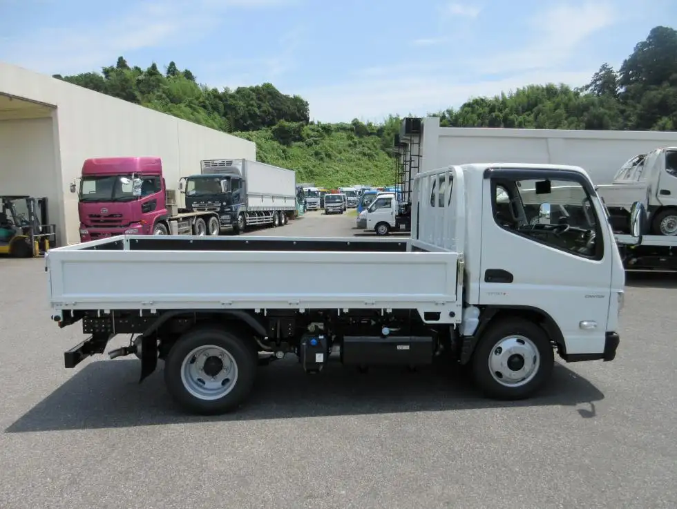 三菱 キャンター 小型 平ボディ 2RG-FBAV0 R6の中古トラック画像2