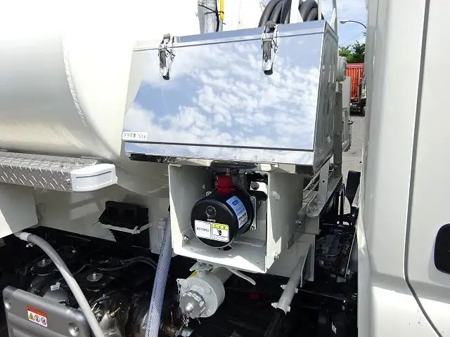 日野 デュトロ 小型 タンク車 ローリー 2KG-XZU685Mの中古トラック画像8