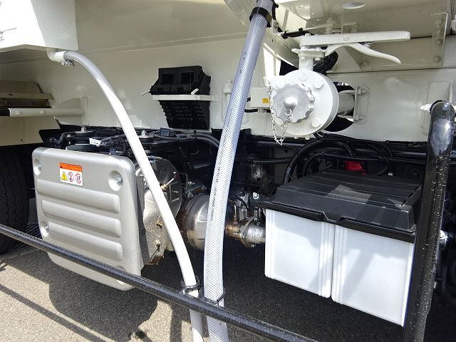 日野 デュトロ 小型 タンク車 ローリー 2KG-XZU685Mの中古トラック画像像17