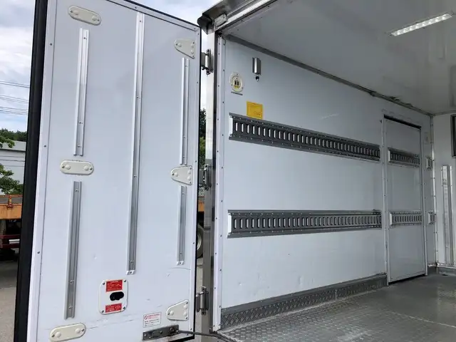 日野 デュトロ 小型 冷凍冷蔵 低温 床アルミの中古トラック画像6