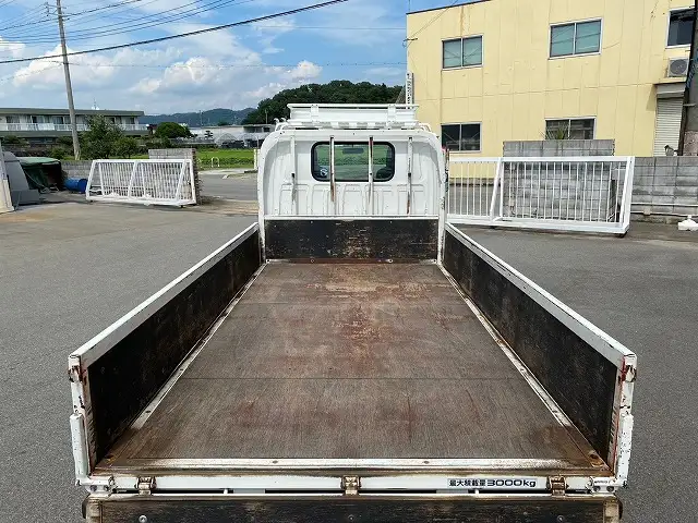 マツダ タイタン 小型 平ボディ BKG-LKR85A H22の中古トラック画像9