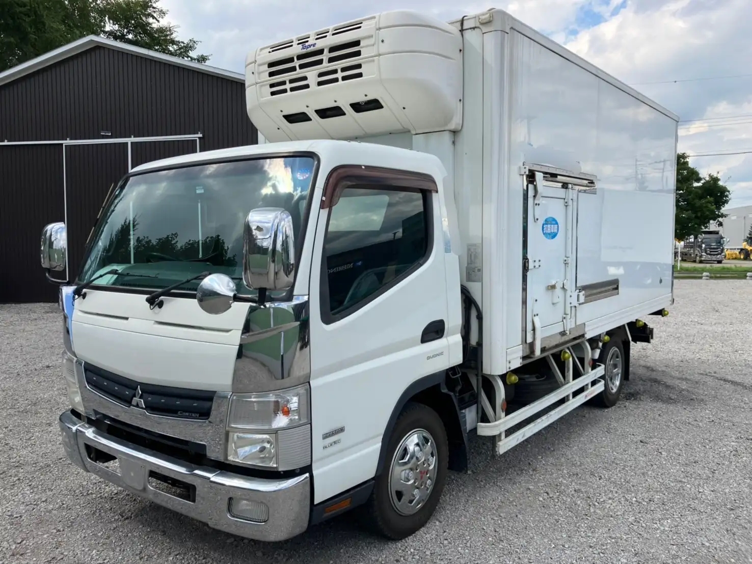 三菱 キャンター 小型 冷凍冷蔵 保冷 3枚観音 の中古トラック【車両No.173863】