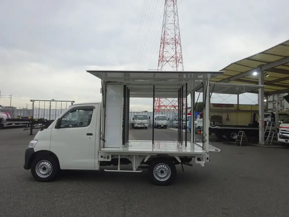 トヨタ タウンエース 小型 特殊車両 5BF-S403U R4の中古トラック画像6