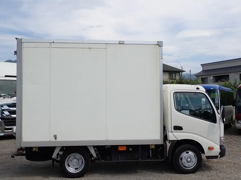 トヨタ ダイナ 小型 アルミバン サイドドア TKG-XZC605の中古トラック画像6