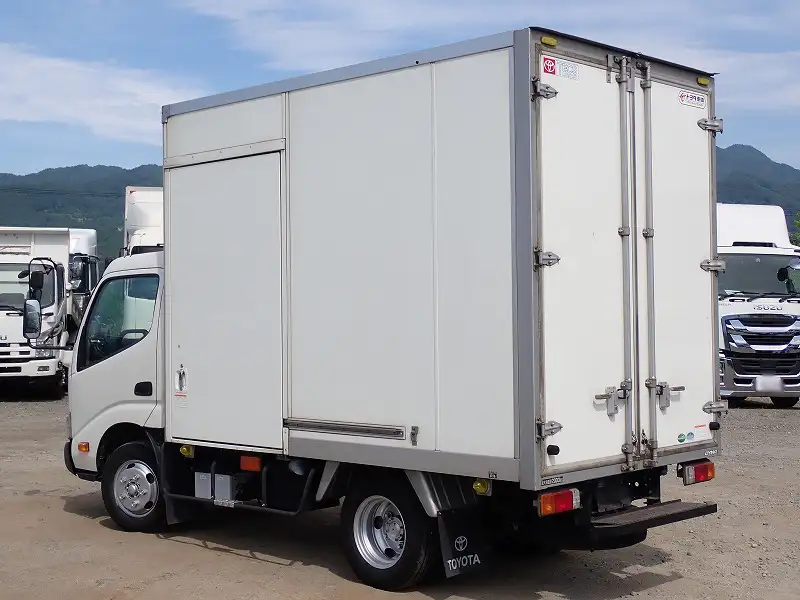 トヨタ ダイナ 小型 アルミバン サイドドア TKG-XZC605の中古トラック画像4