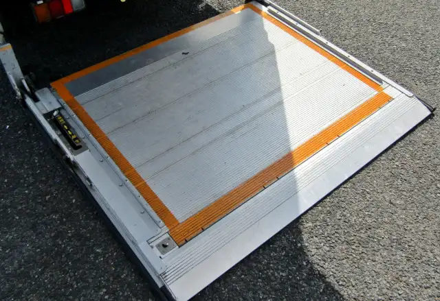 日産 アトラス 小型 アルミバン パワーゲート CBF-SQ2F24の中古トラック画像8