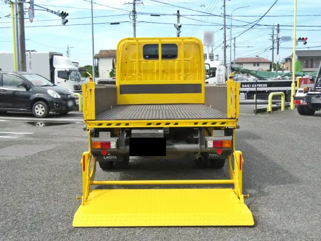 トヨタ ダイナ 小型 平ボディ パワーゲート 床鉄板の中古トラック画像4