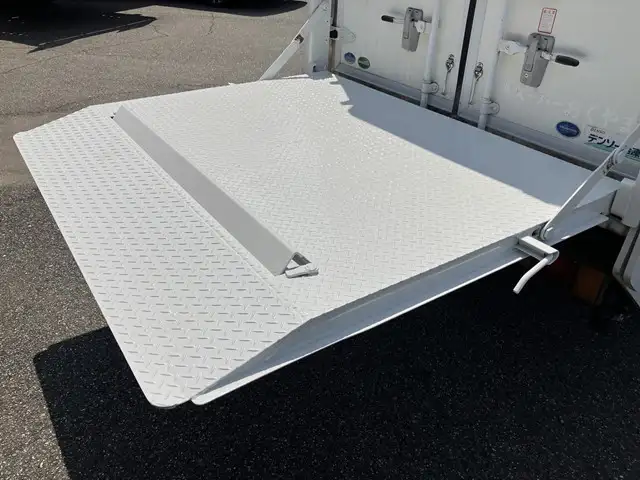 マツダ タイタン 小型 冷凍冷蔵 低温 パワーゲートの中古トラック画像7