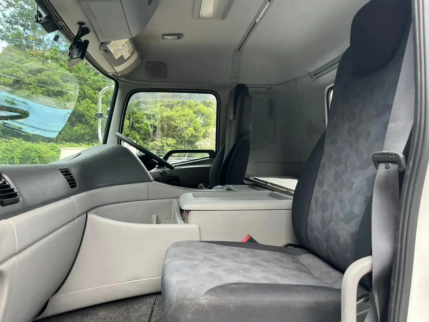 日産UD クオン 大型 タンク車 バルク QKG-CD5ZAの中古トラック画像14