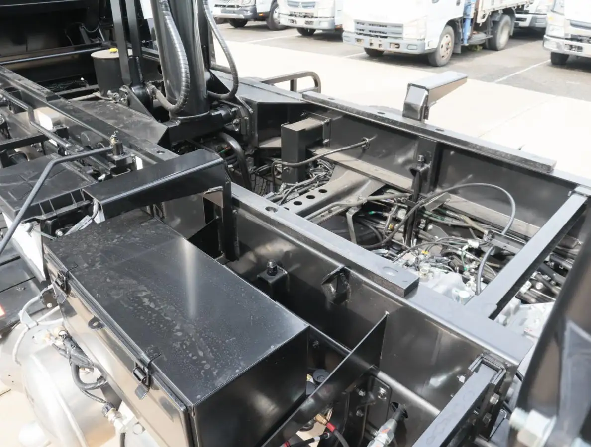 三菱 ファイター 中型/増トン ダンプ ベッド 2KG-FK62FZの中古トラック画像16