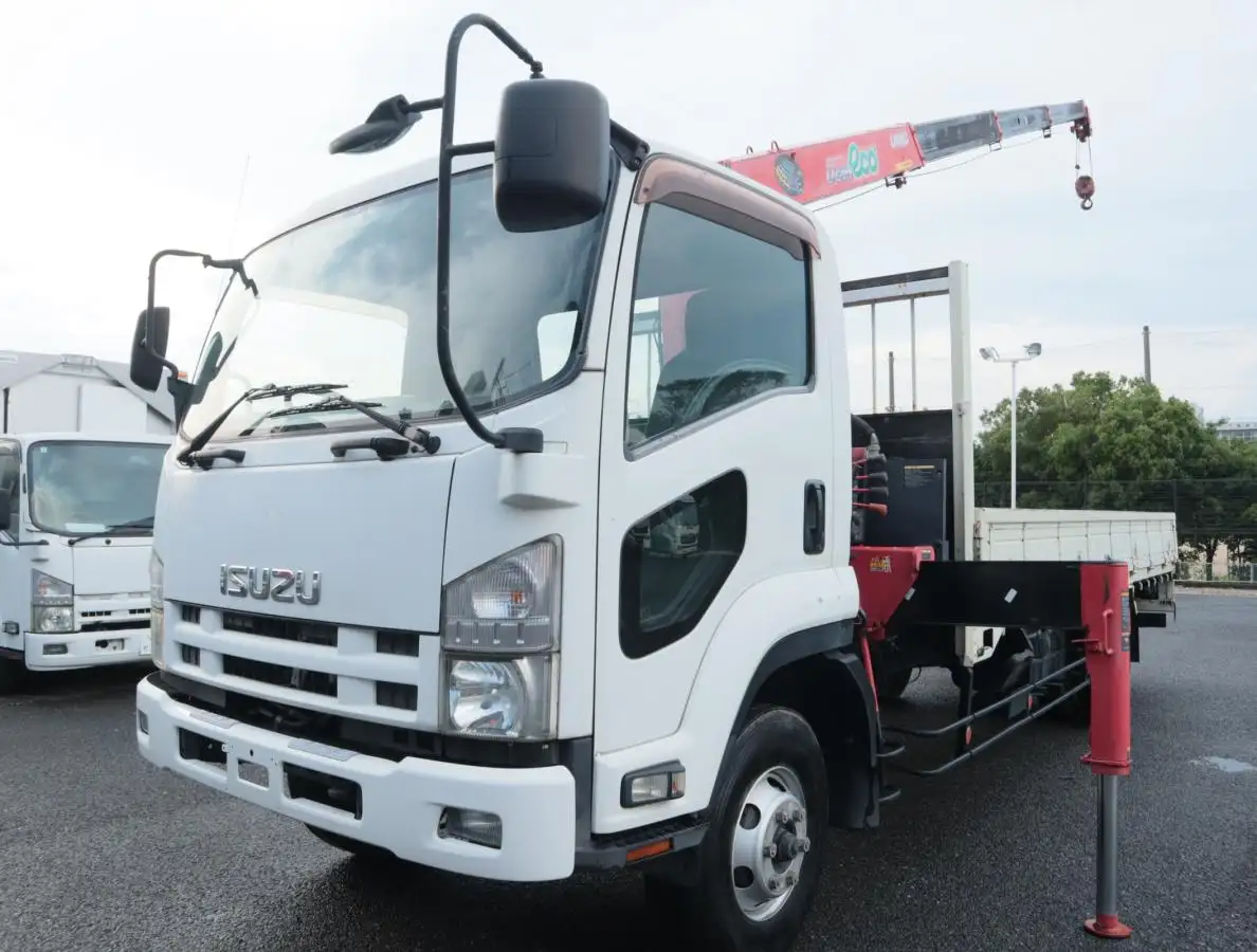 いすゞ フォワード 中型/増トン クレーン付 4段 ラジコンの中古トラック画像1