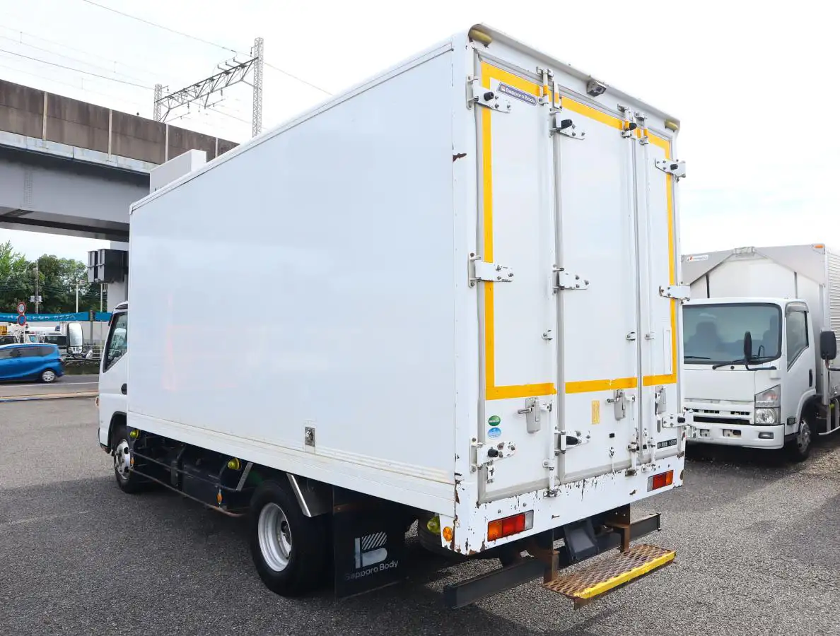 三菱 キャンター 小型 冷凍冷蔵 保冷 3枚観音の中古トラック画像5