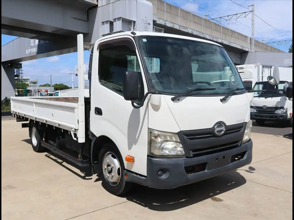 日野 デュトロ 小型 平ボディ ワイドロング SKG-XZC710M の中古