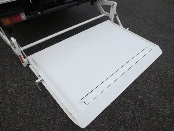 日野 デュトロ 小型 平ボディ パワーゲート TKG-XZU710Mの中古トラック画像9