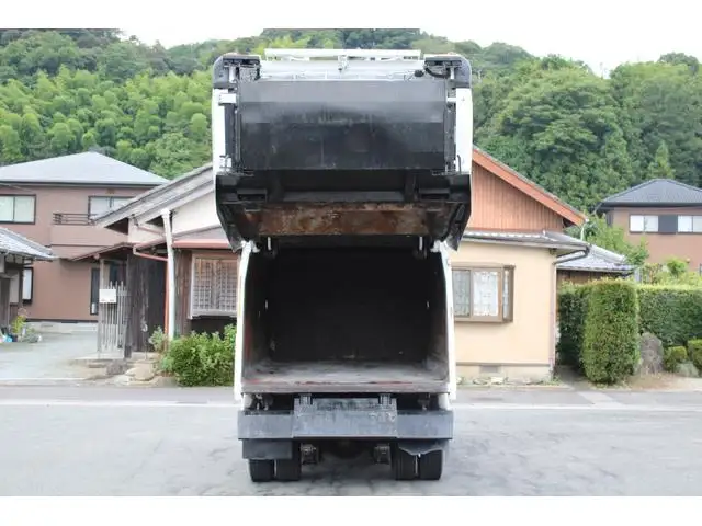 いすゞ エルフ 小型 パッカー車 巻き込み式 回転ダンプ式の中古トラック画像4