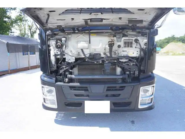 いすゞ ギガ 大型 ウイング エアサス ベッドの中古トラック画像16