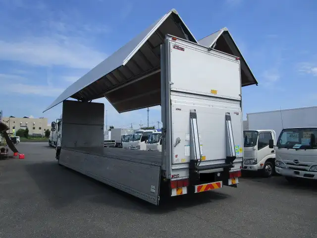 いすゞ ギガ 大型 ウイング パワーゲート ハイルーフの中古トラック画像8