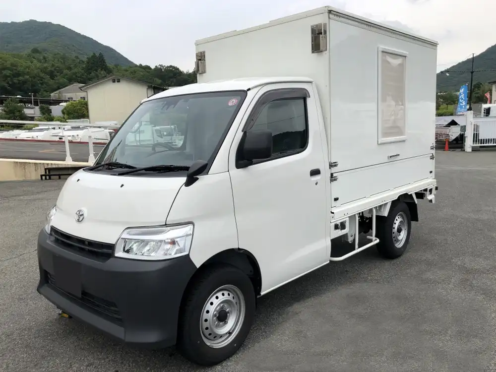 トヨタ タウンエース 小型 特殊車両 5BF-S403U R4の中古トラック画像1
