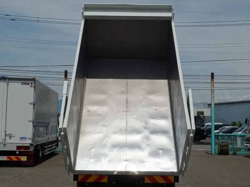 いすゞ フォワード 中型/増トン ダンプ 土砂禁 ステンレス張りの中古トラック画像5