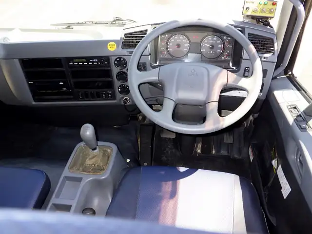 三菱 ファイター 中型/増トン パッカー車 プレス式 ベッドの中古トラック画像9
