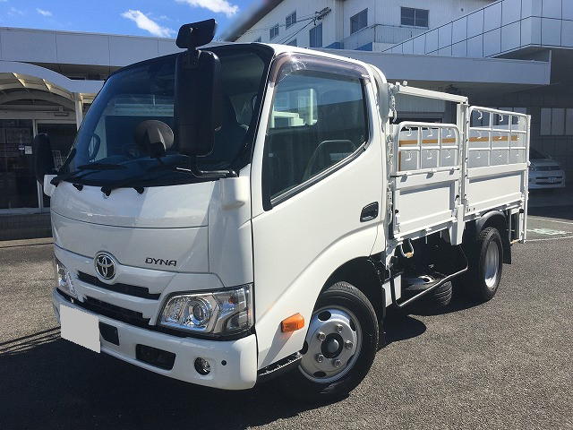 トヨタ ダイナ 小型 平ボディ 10尺 2RG-XZU605