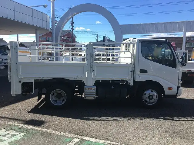 トヨタ ダイナ 小型 平ボディ パワーゲート 床鉄板の中古トラック画像2