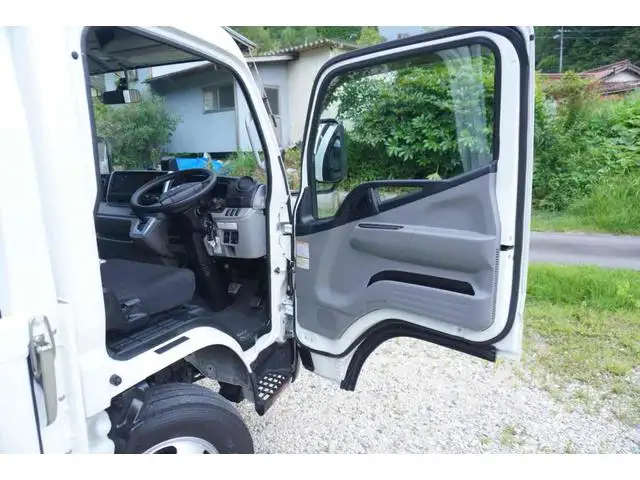 三菱 キャンター 小型 平ボディ  H31/R1の中古トラック画像6