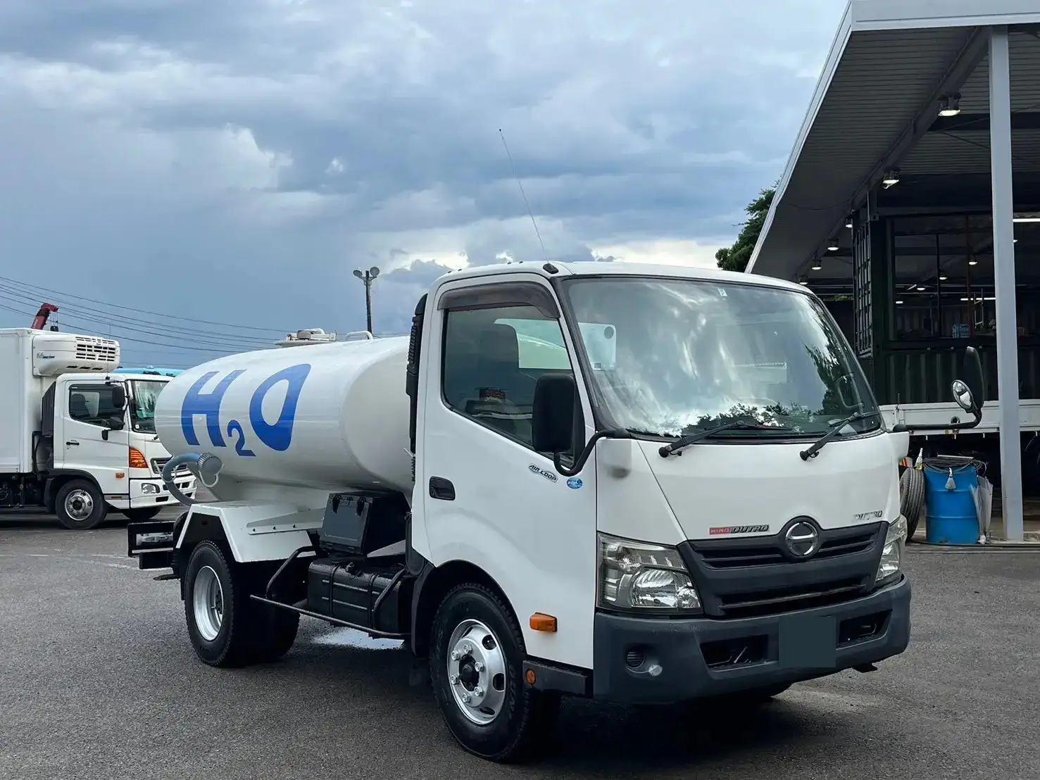 日野 デュトロ 小型 タンク車 散水車 SDG-XZU700Xの中古トラック画像2