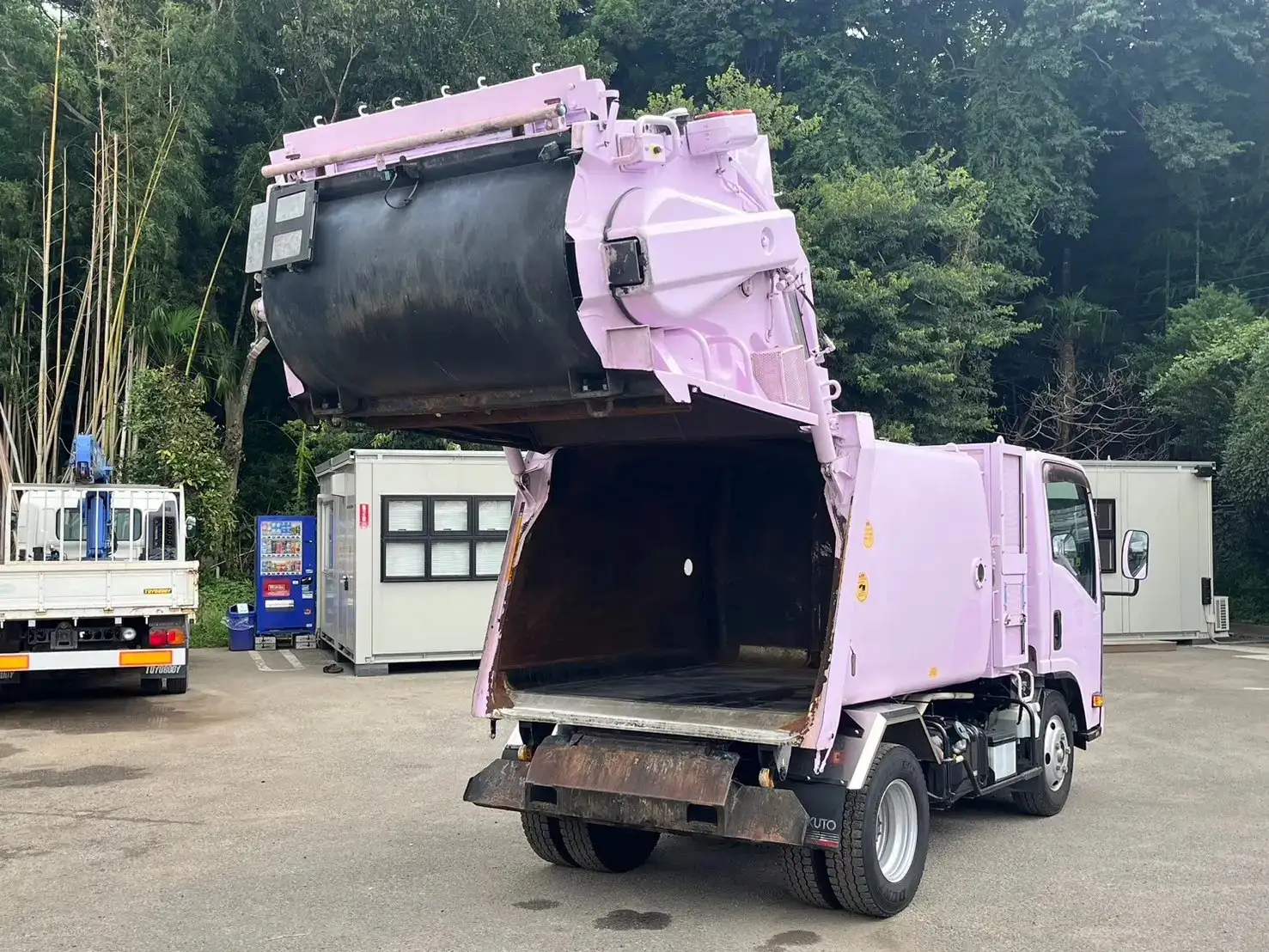 いすゞ エルフ 小型 パッカー車 巻き込み式 回転ダンプ式の中古トラック画像7
