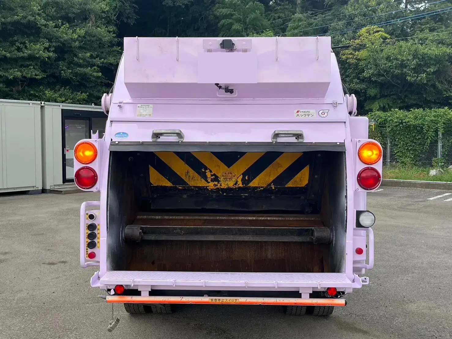 いすゞ エルフ 小型 パッカー車 巻き込み式 回転ダンプ式の中古トラック画像9