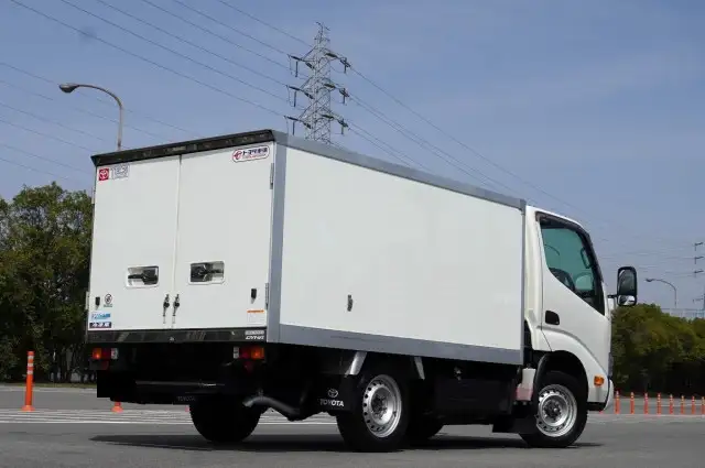 トヨタ トヨエース 小型 冷凍冷蔵 中温 LDF-KDY271の中古トラック画像3