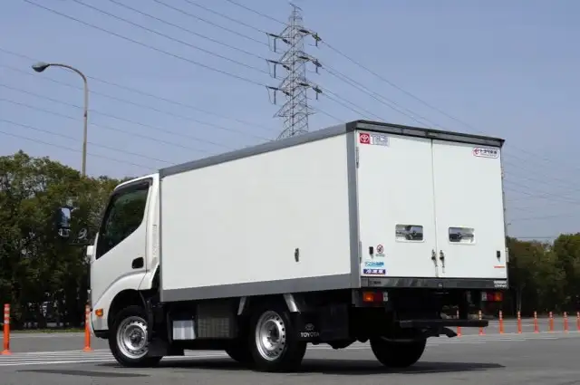トヨタ トヨエース 小型 冷凍冷蔵 中温 LDF-KDY271の中古トラック画像4