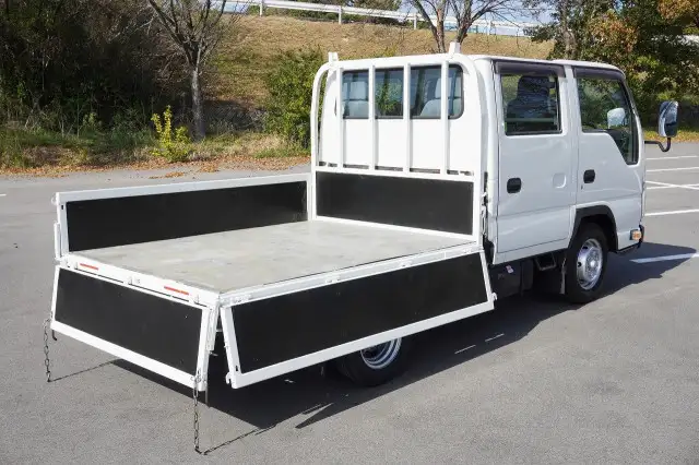 マツダ タイタン 小型 平ボディ Wキャブ 床鉄板の中古トラック画像6