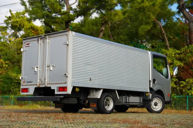 日産 アトラス 小型 アルミバン サイドドア TKG-SZ2F24の中古トラック画像3