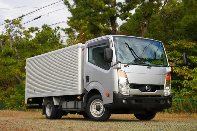 日産 アトラス 小型 アルミバン サイドドア TKG-SZ2F24の中古トラック画像2