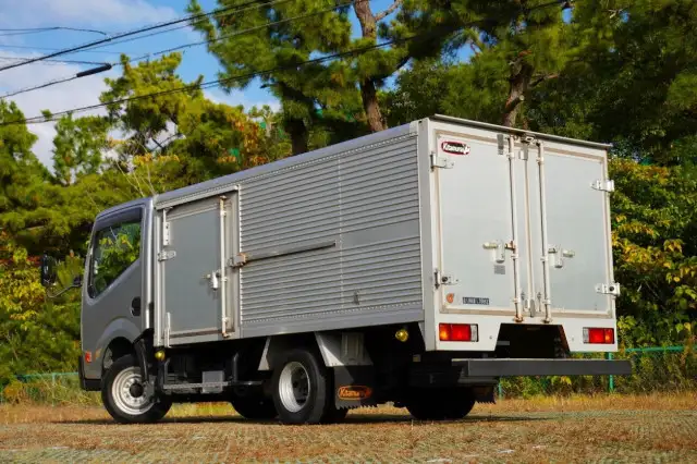 日産 アトラス 小型 アルミバン サイドドア TKG-SZ2F24の中古トラック画像4
