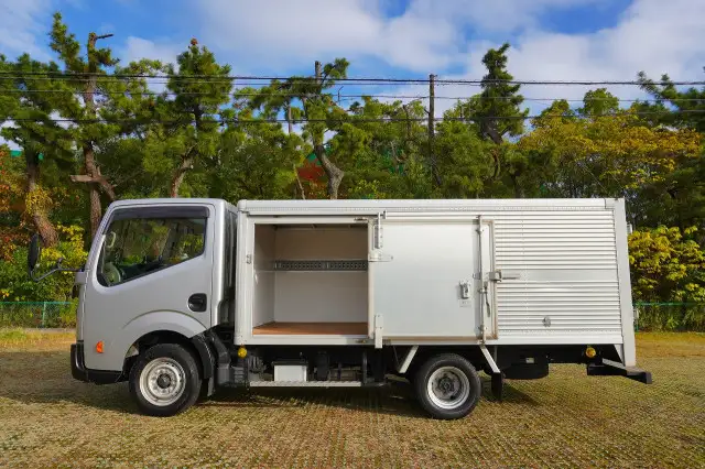 日産 アトラス 小型 アルミバン サイドドア TKG-SZ2F24の中古トラック画像5