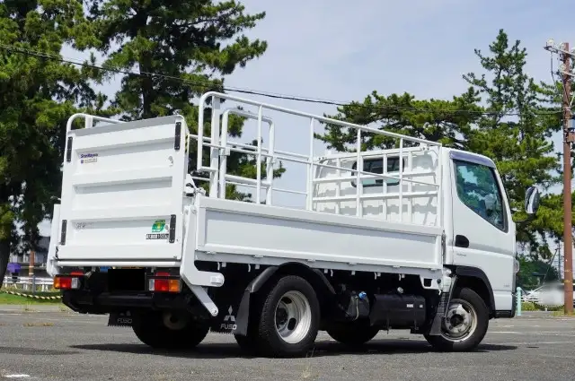 三菱 キャンター 小型 平ボディ パワーゲート 床鉄板の中古トラック画像3